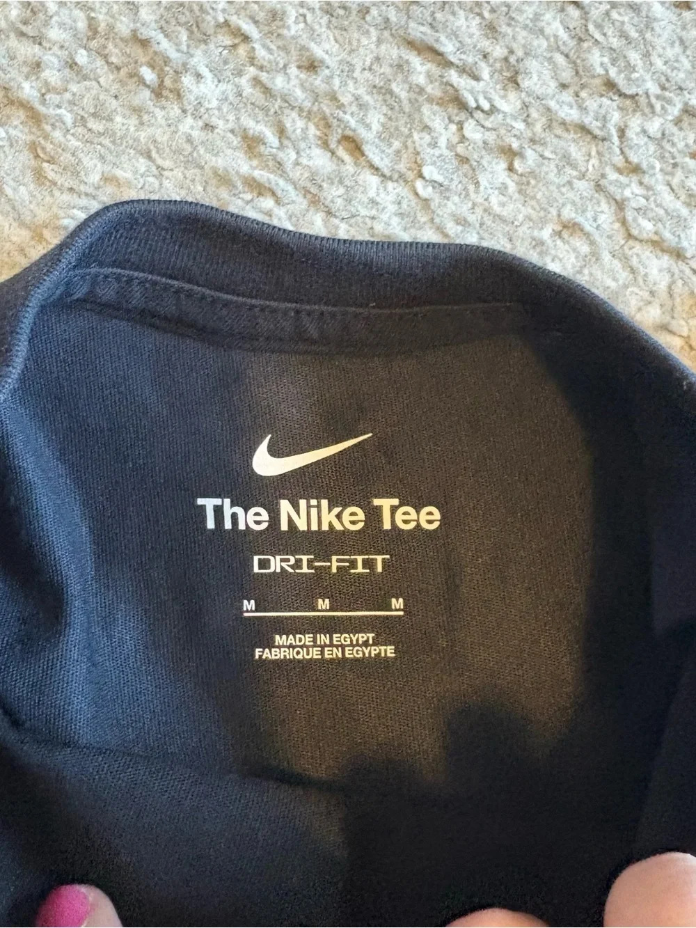 Nike Men’s Black Short-Sleeve T-Shirt Gold-Trim Swoosh NEW Medium Dri-Fit
